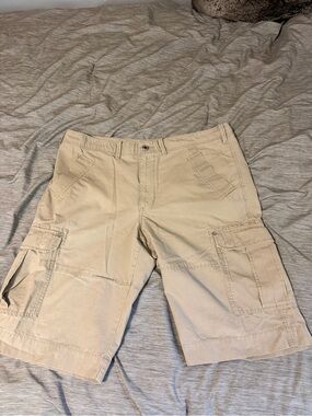 Express Men's Cargo Shorts in Khaki